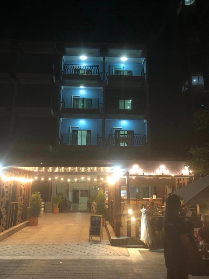 Emma Hotel Бан Пе Екстериор снимка