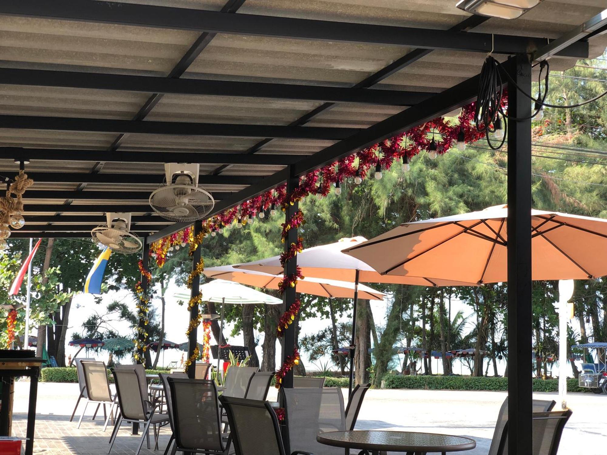 Emma Hotel Бан Пе Екстериор снимка