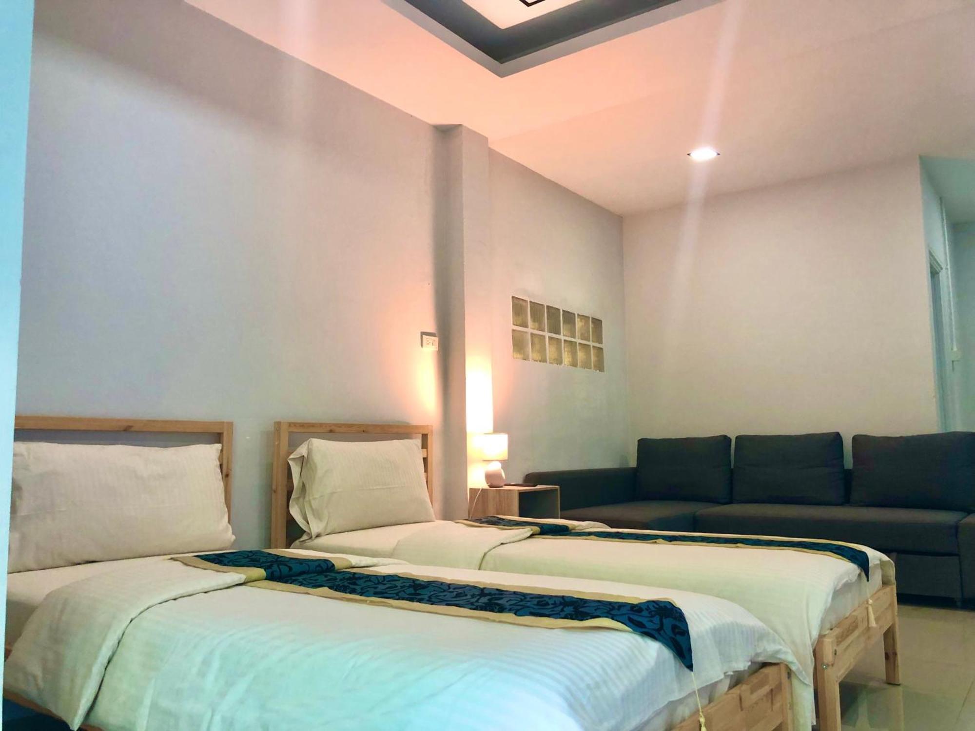 Emma Hotel Бан Пе Екстериор снимка